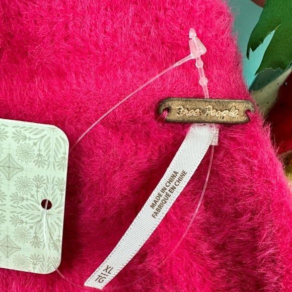 NWT Free People Raspberry Pop fuzzy sweater, size XL - Picture 10 of 16